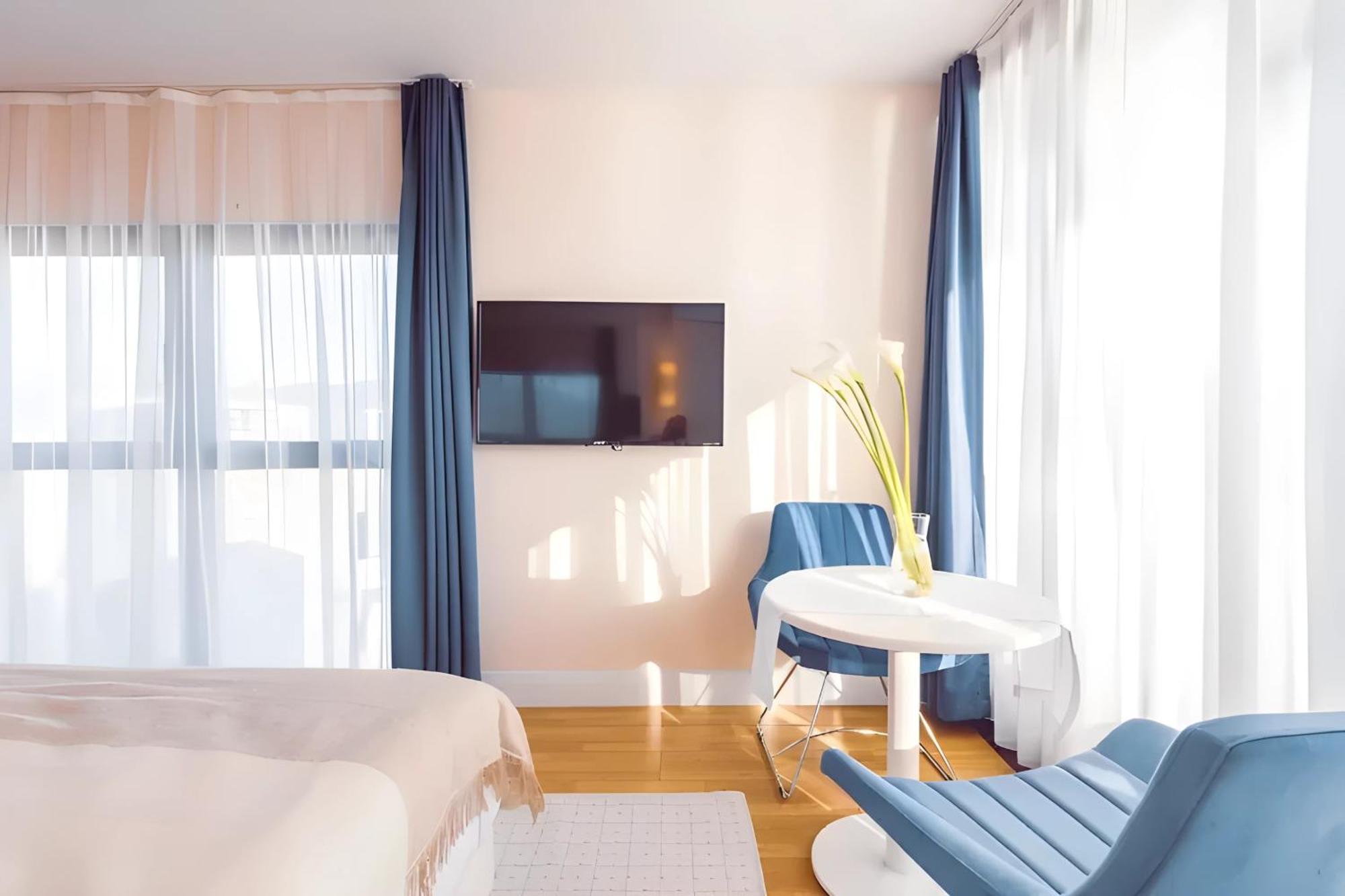 Luxury Orbi City Sea View Aparthotel Batoemi Buitenkant foto