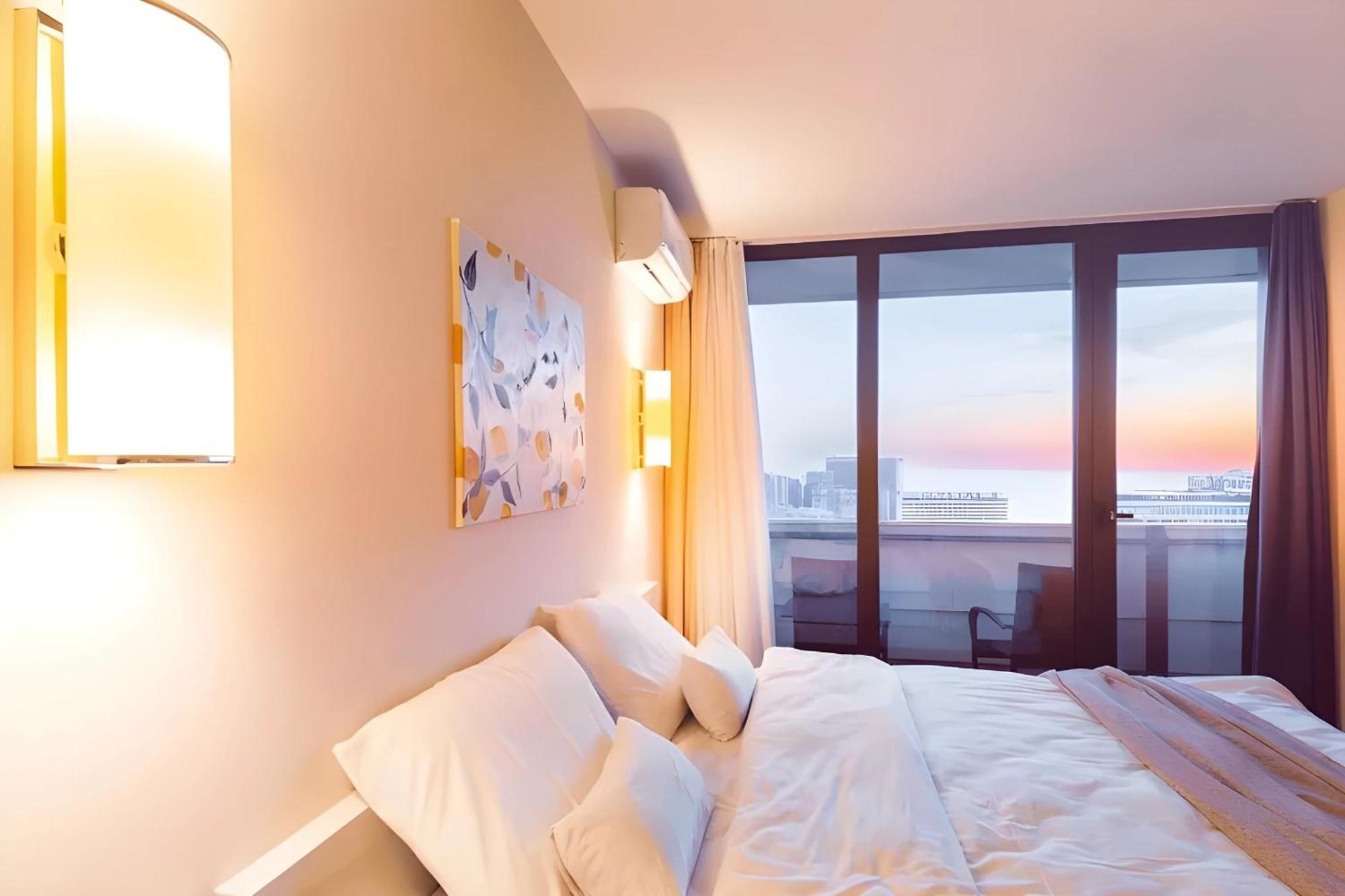 Luxury Orbi City Sea View Aparthotel Batoemi Buitenkant foto