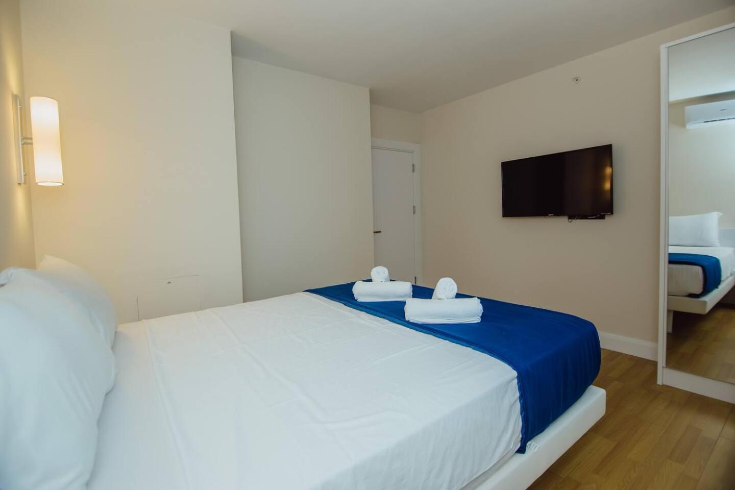 Luxury Orbi City Sea View Aparthotel Batoemi Buitenkant foto