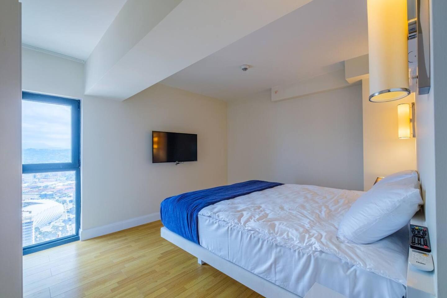 Luxury Orbi City Sea View Aparthotel Batoemi Buitenkant foto