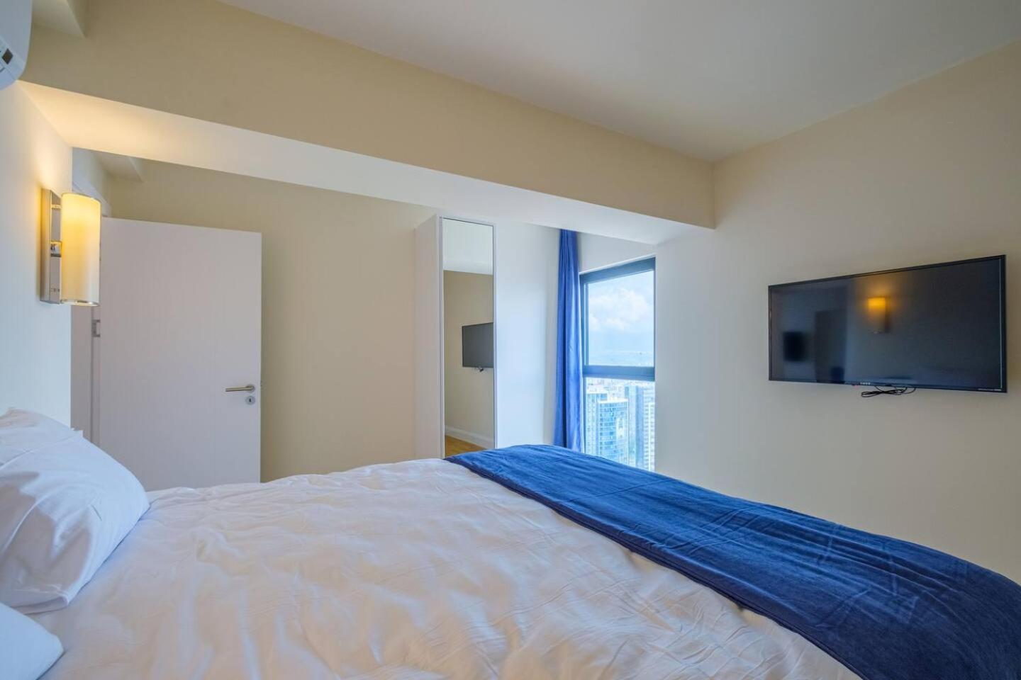 Luxury Orbi City Sea View Aparthotel Batoemi Buitenkant foto