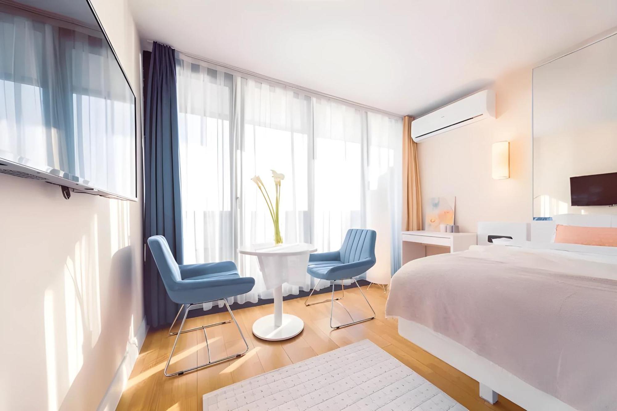 Luxury Orbi City Sea View Aparthotel Batoemi Buitenkant foto